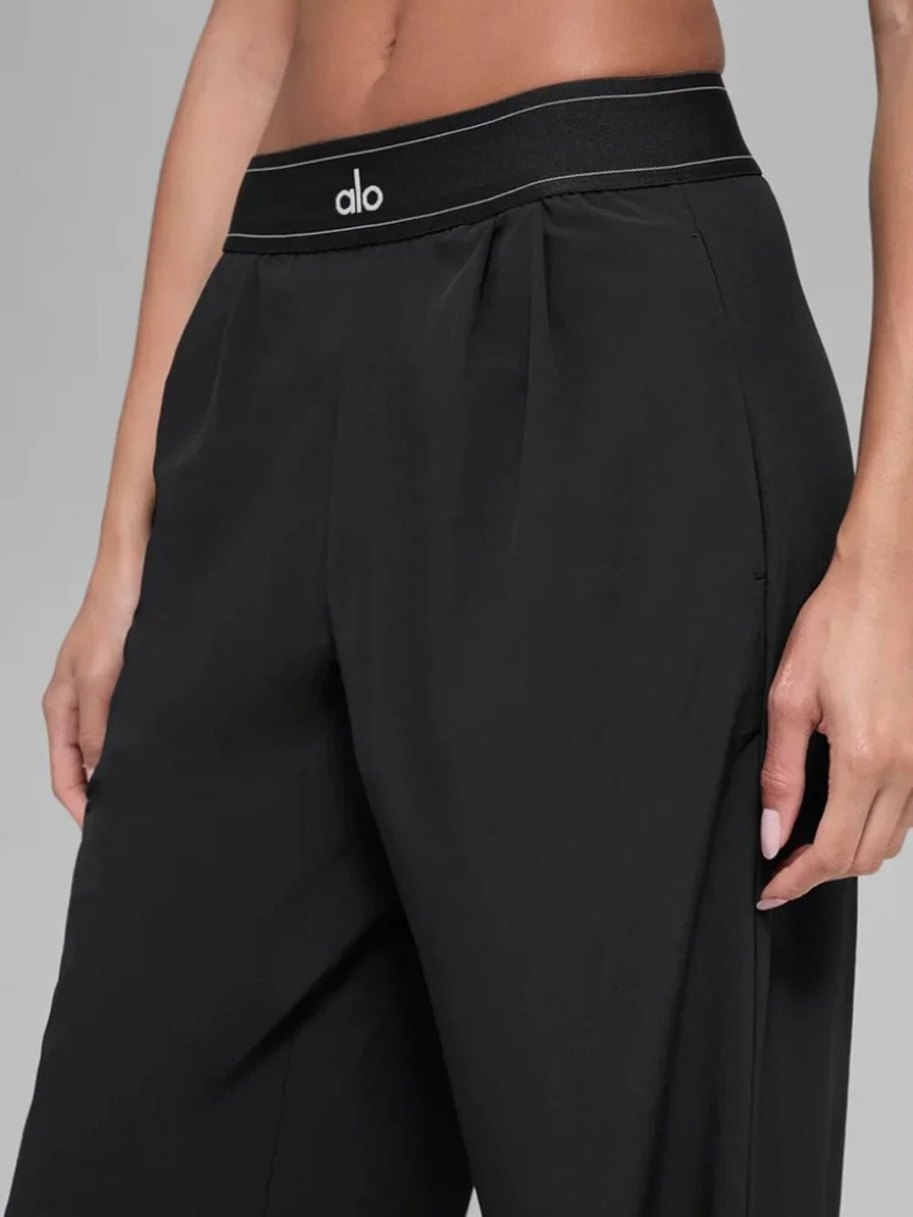 NWT Alo Yoga Suit Up Trouser Black Regular 30